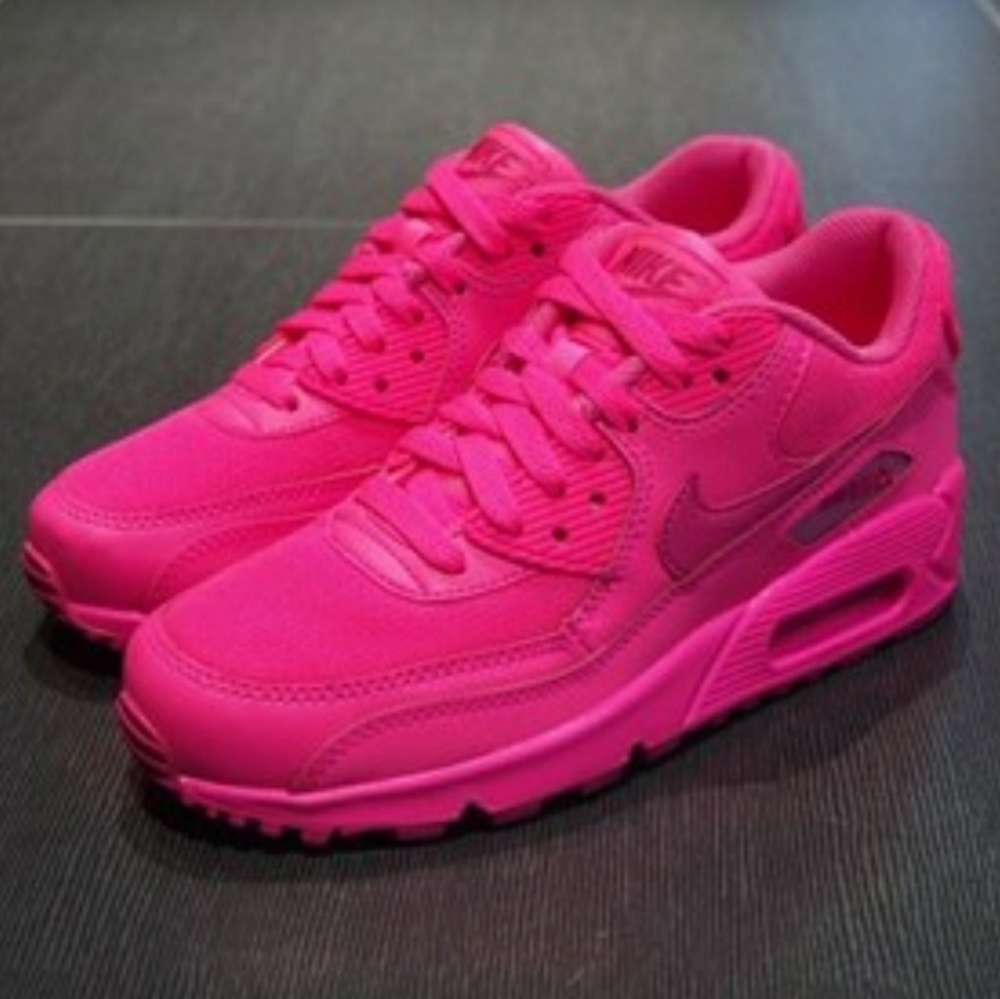ISO all pink Nike Airmax